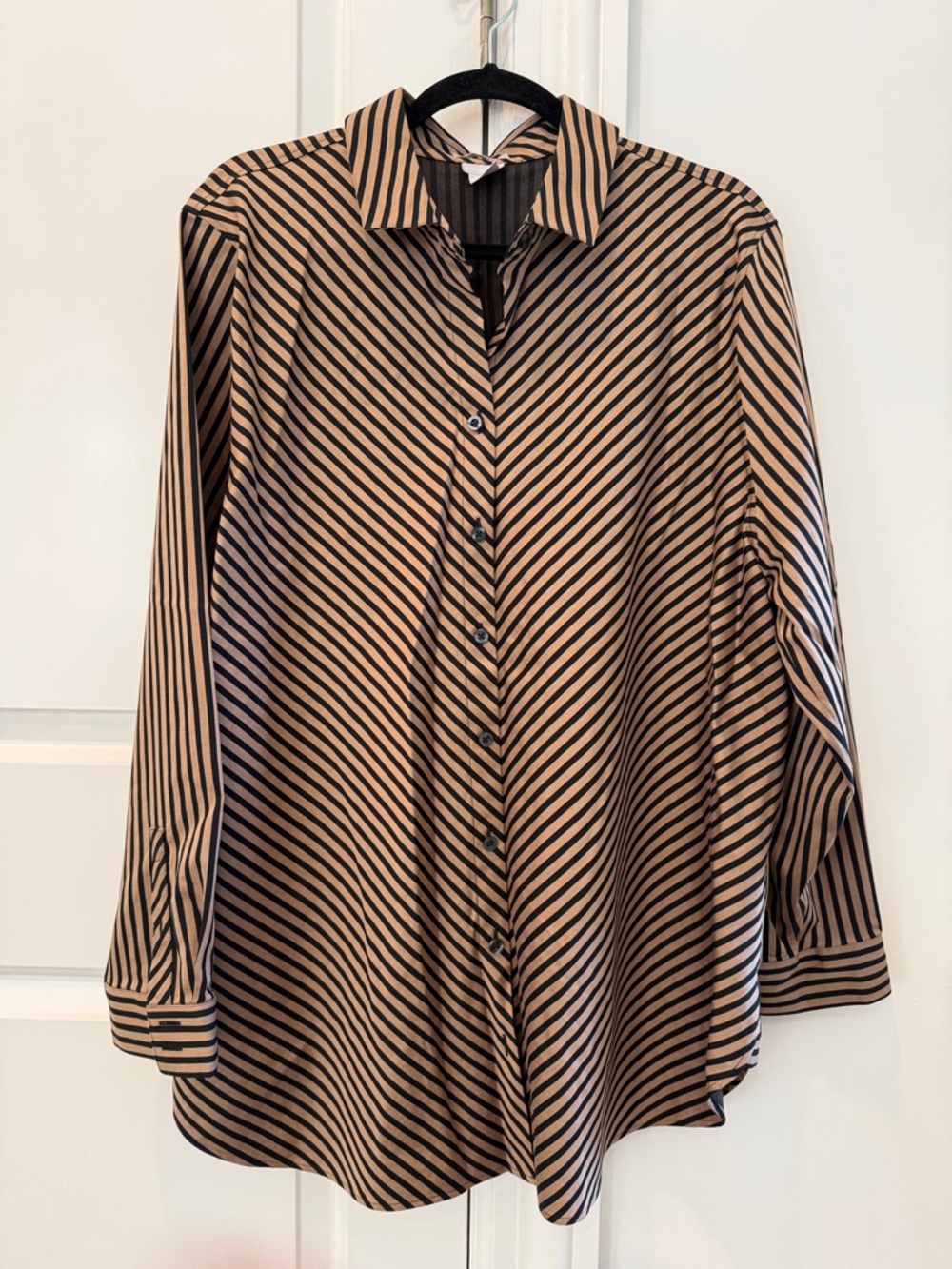 Chico's No Iron Stretch Striped Shirt size 4/20 Black and Brown